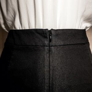 NY&CO Black Luster Pencil Skirt with Pockets